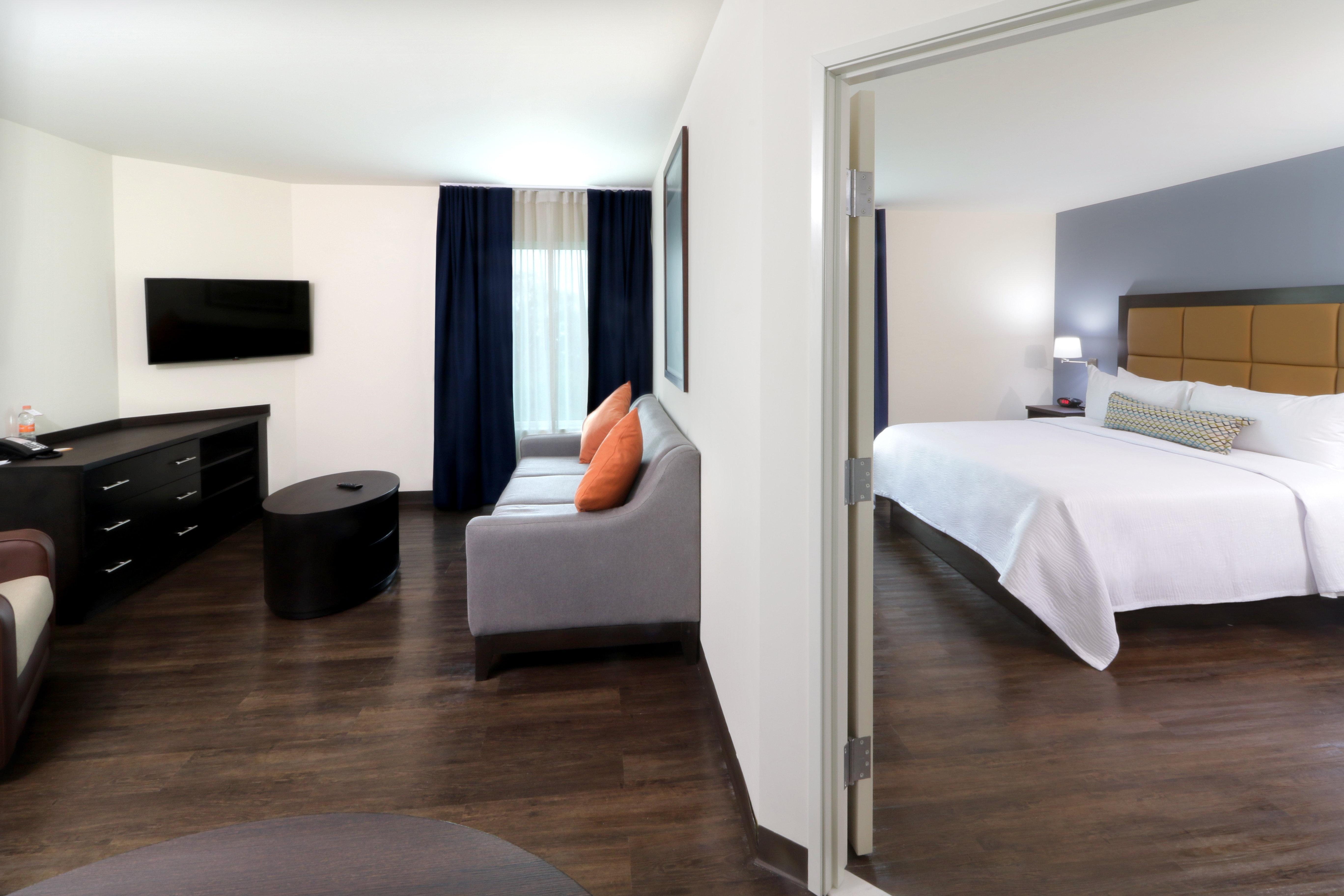 Candlewood Suites Celaya Селая Экстерьер фото