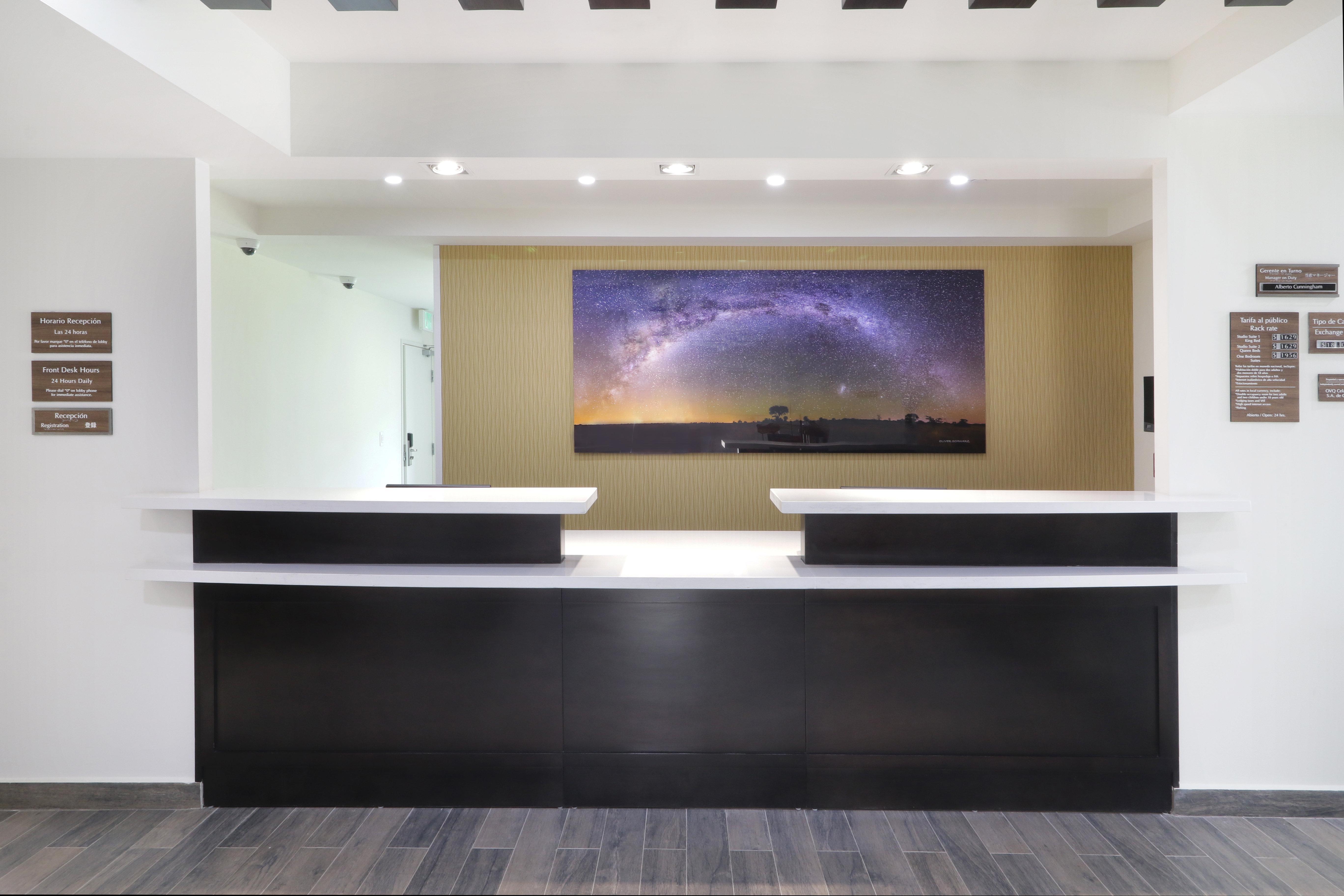 Candlewood Suites Celaya Селая Экстерьер фото