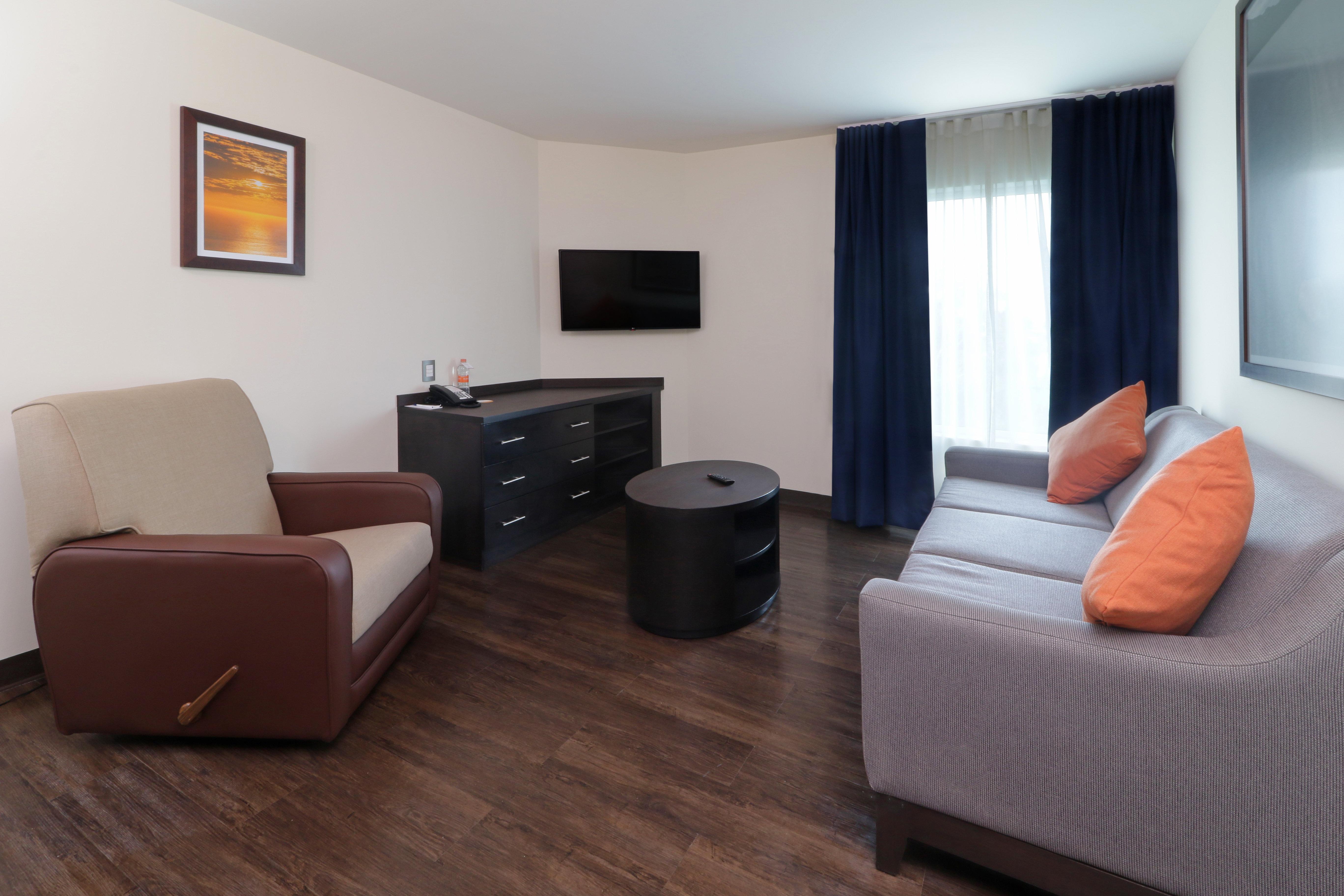 Candlewood Suites Celaya Селая Экстерьер фото